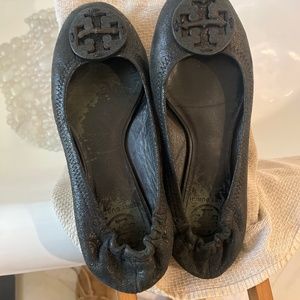 Tory Burch flats black